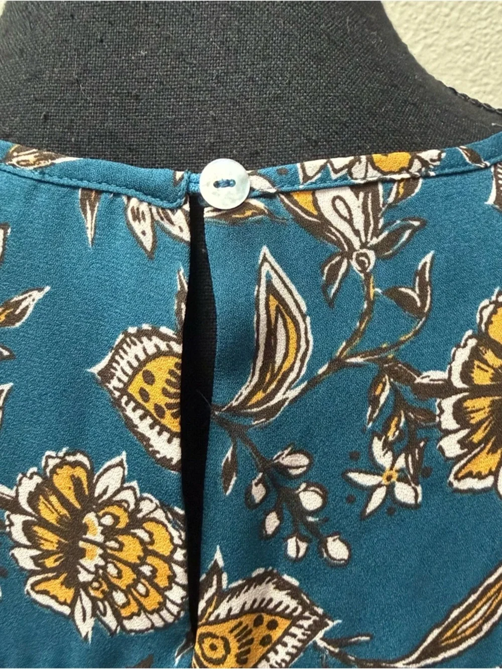 Les Serein Teal Floral Blouse Sleeveless Boho Lightweight Top Size Large - Picture 7 of 12